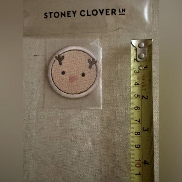 Stoney Clover Lane Embroidered Holiday Reindeer Patch NWT - Picture 1 of 2